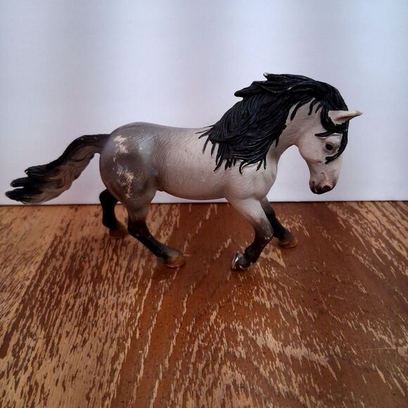 Schleich Stallion White Lipizzaner 2004 & Andalusian Stallion 2005 Retired - Picture 13 of 14